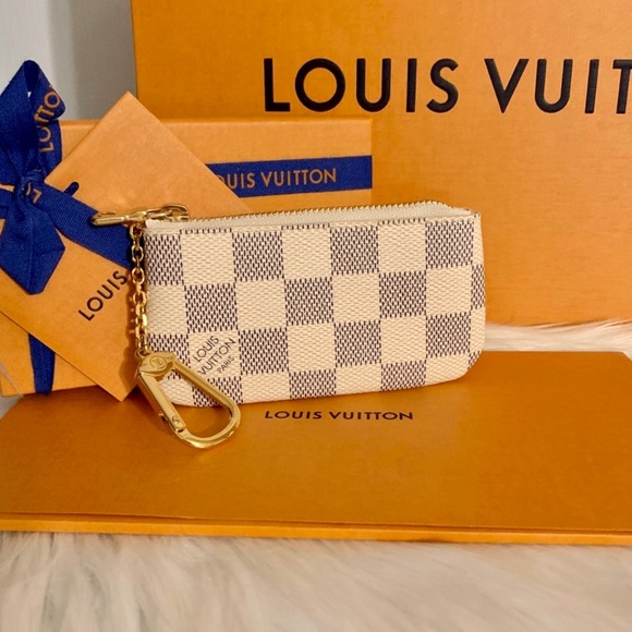 Louis Vuitton Accessories - 🎀 Louis Vuitton Key Pouch 🎀